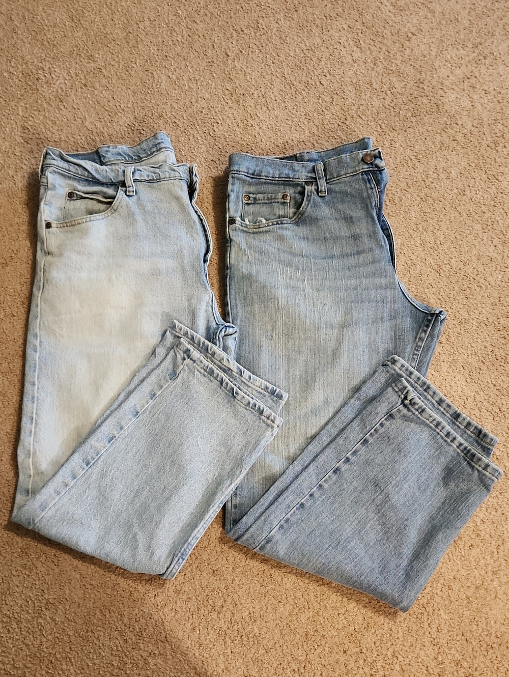 Lot of 2 Wrangler Faded Denim Jeans. Men's size 36 x 29